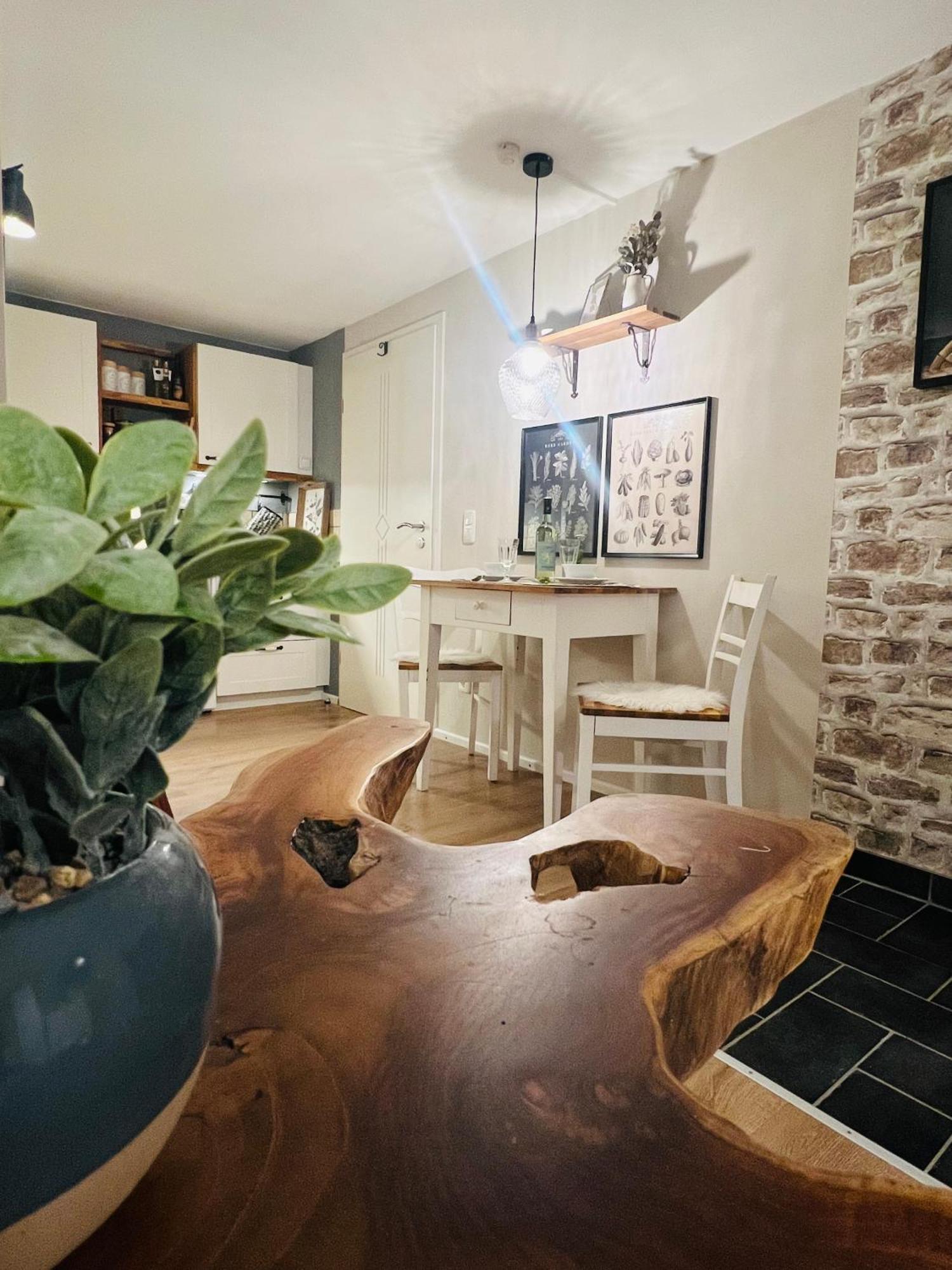 Ferienwohnung Palatina Heuchelheim-Klingen Luaran gambar