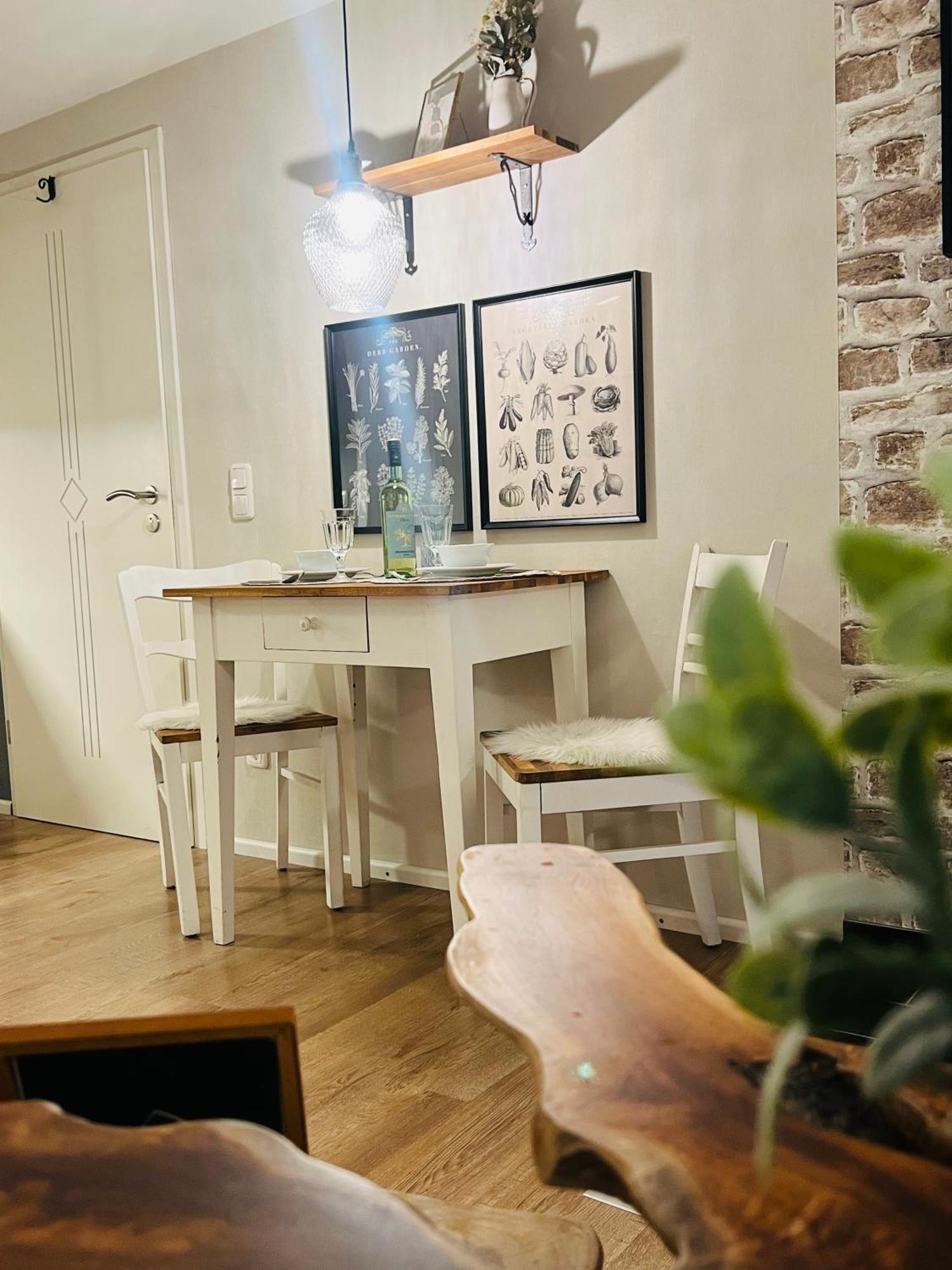 Ferienwohnung Palatina Heuchelheim-Klingen Luaran gambar