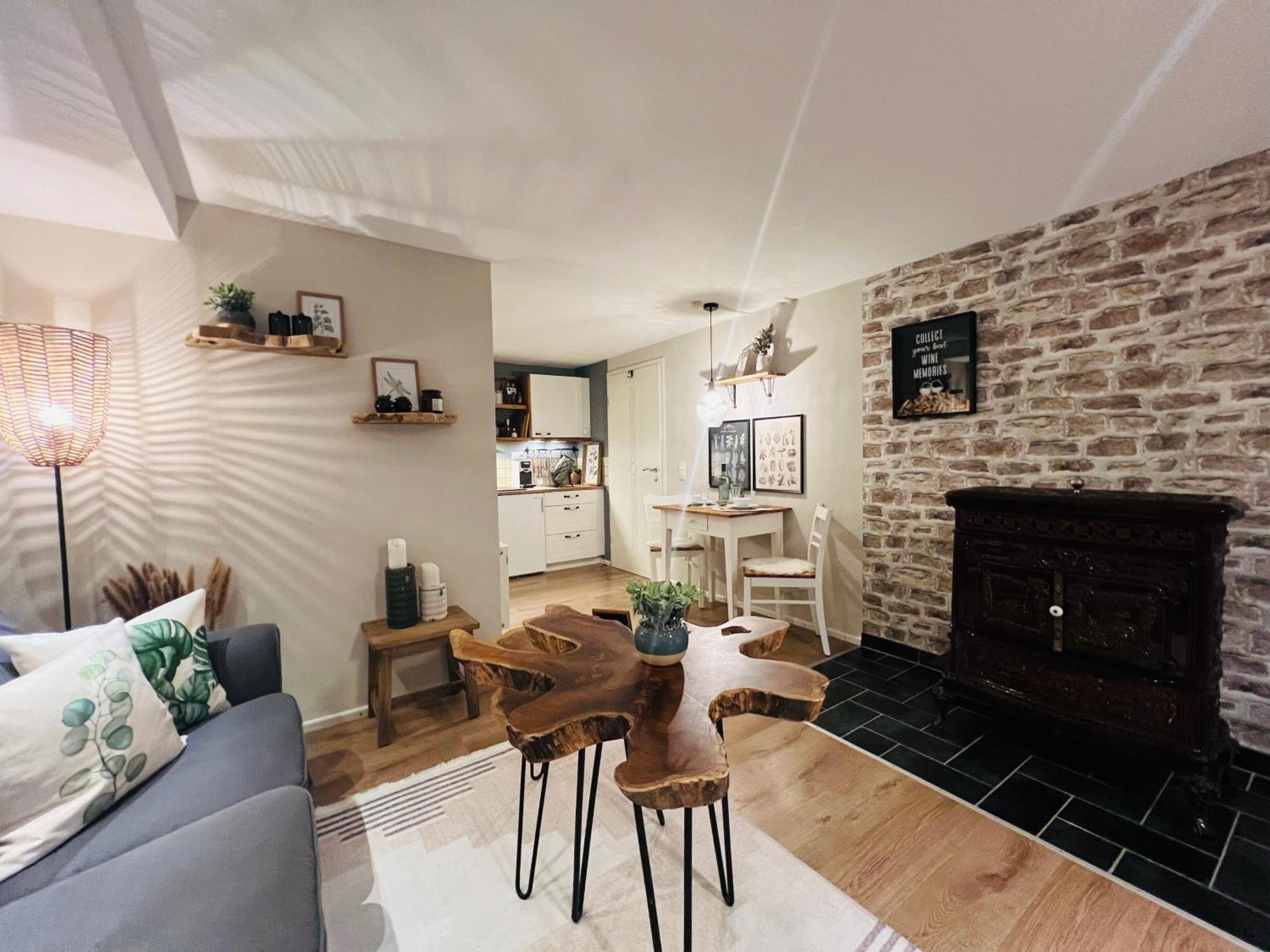 Ferienwohnung Palatina Heuchelheim-Klingen Luaran gambar